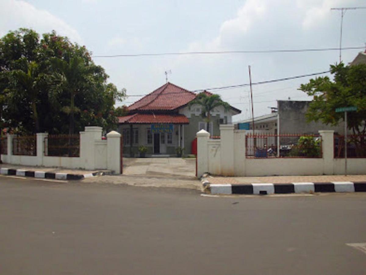 Oyo 90865 Hotel Kusuma Purwakarta Karawang Exteriér fotografie